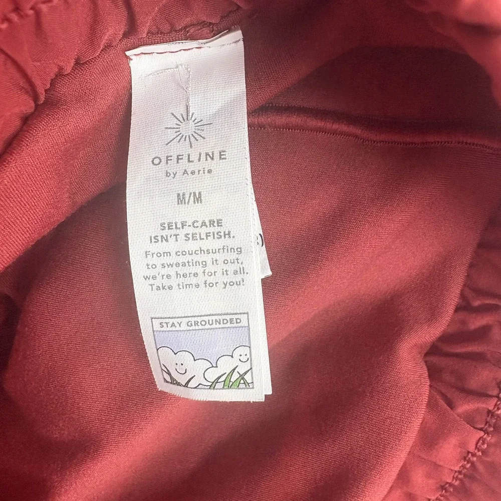 OFFLINE by Aerie hot stuff Lined Athletic Shorts Red Pockets Women's Medium